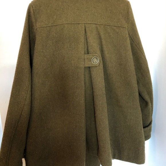 Fall or spring coat - Picture 3 of 7